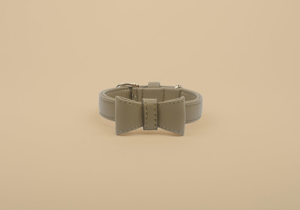 Beige Collar